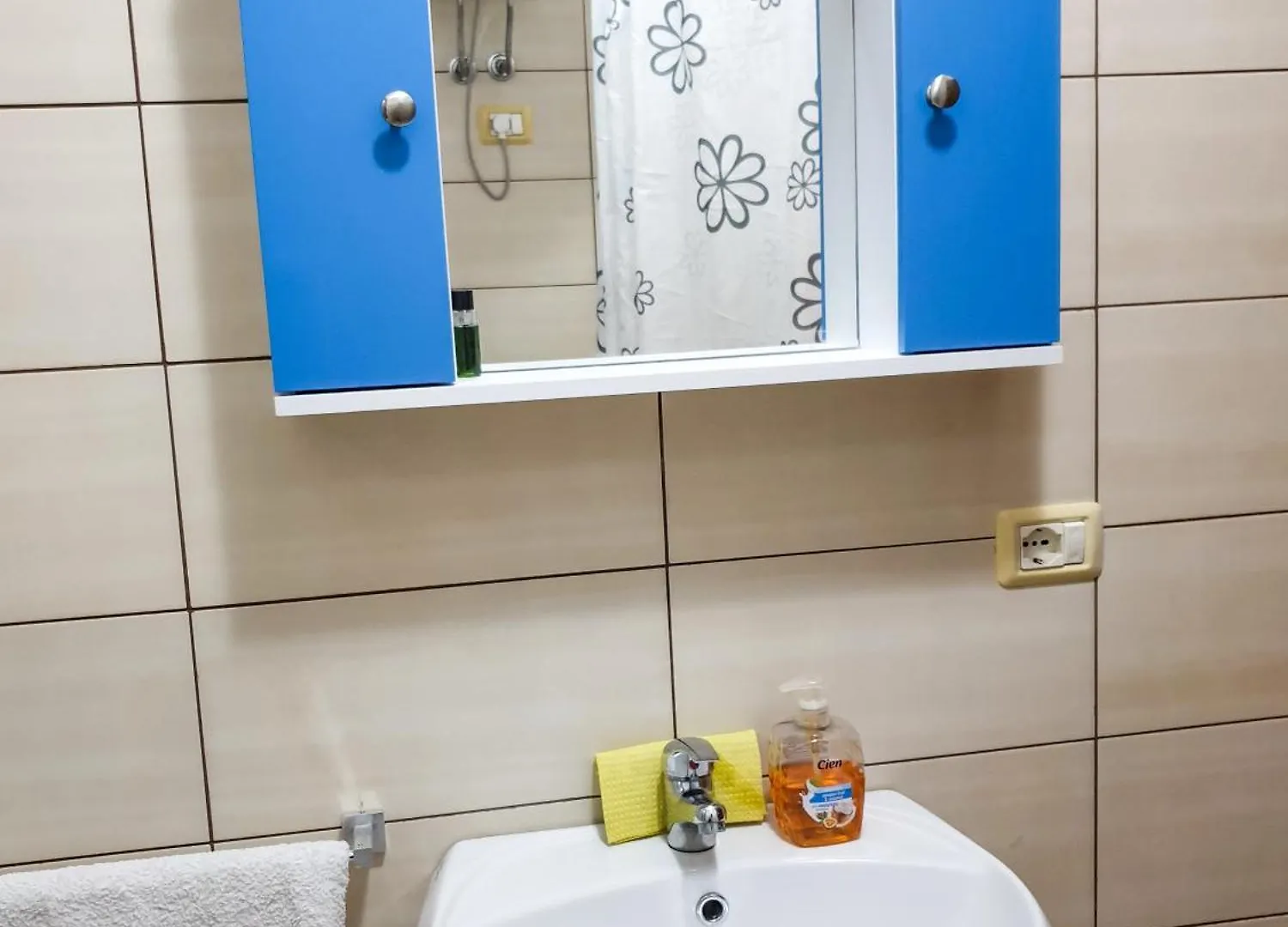 Shkoder Central Apartment Near Cathedral And City Center