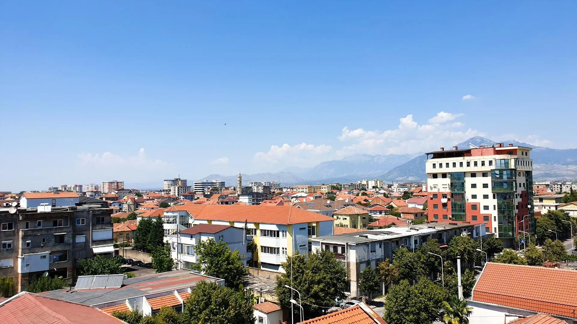 Shkoder Central Apartment Near Cathedral And City Center