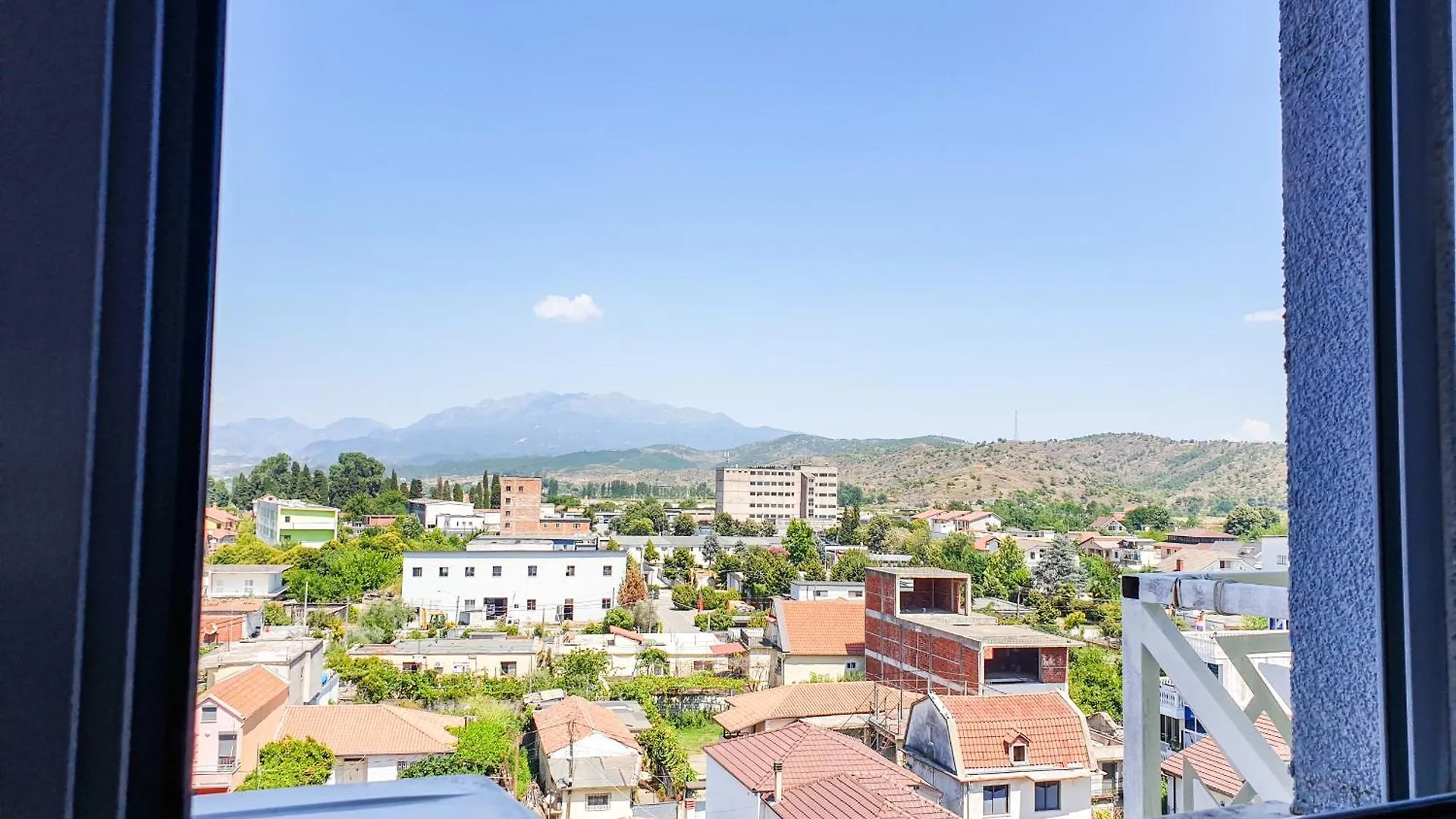 Shkoder Central Apartment Near Cathedral And City Center Albania