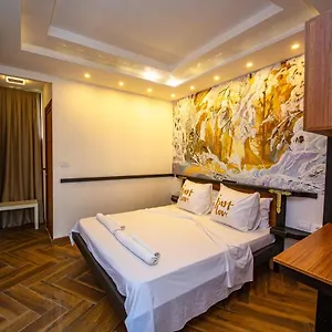  Albergue Legjenda